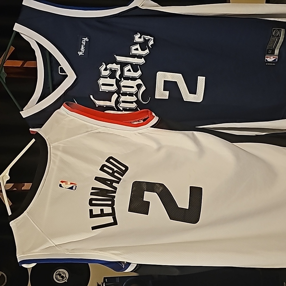 Set of 2 Kawai Leonard navy blue & white.